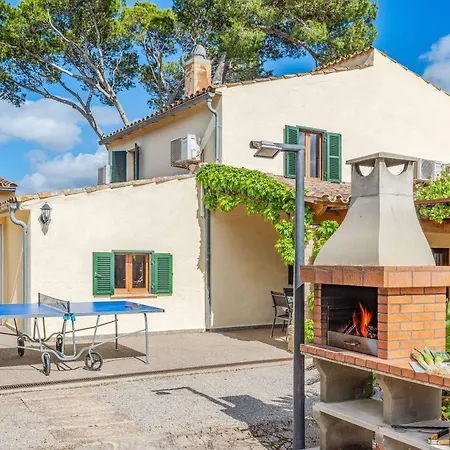 Tres Cames Villa